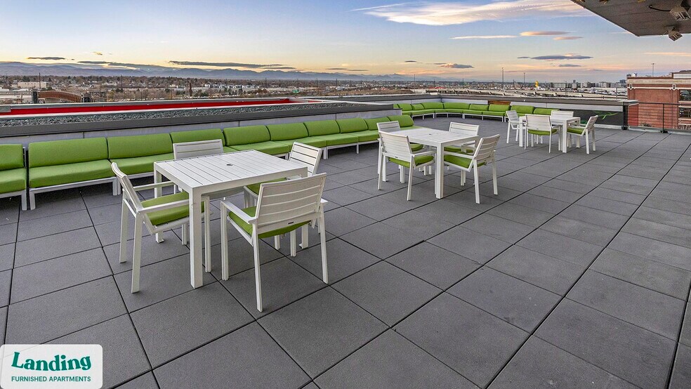 Building Photo - 1000 S Broadway