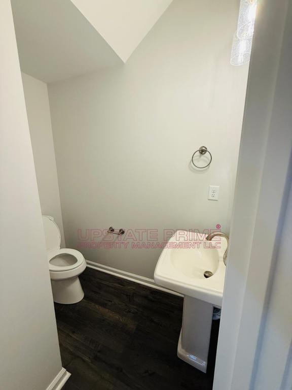 Building Photo - 610 Poinsett Bridge Wy