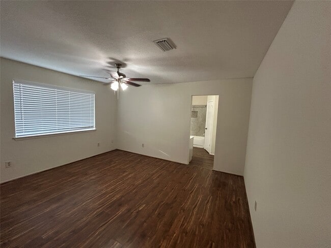 Building Photo - 12310 Jaguar Dr
