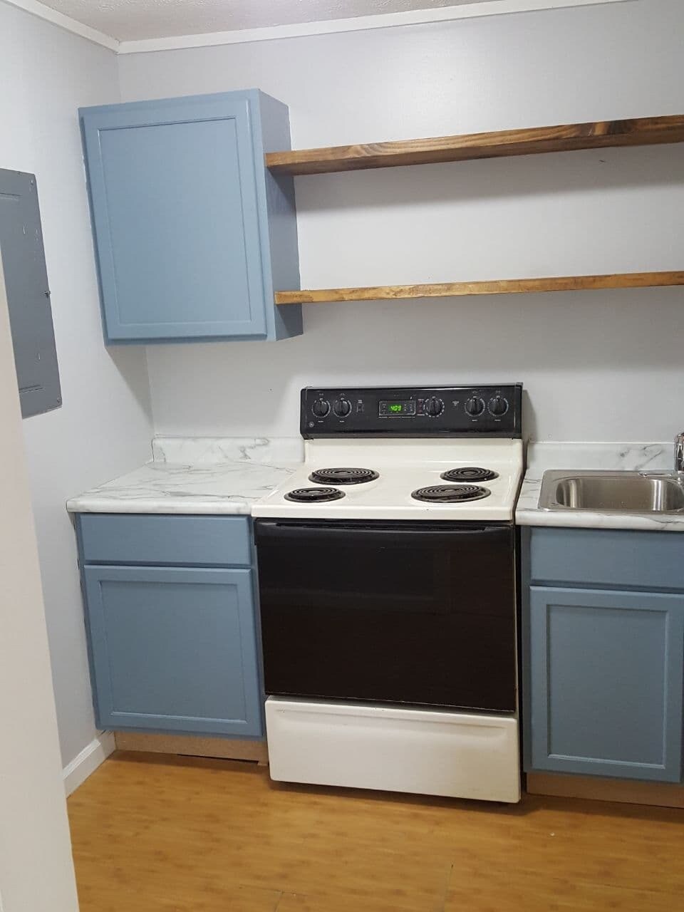 Kitchen - 220 N Blair St