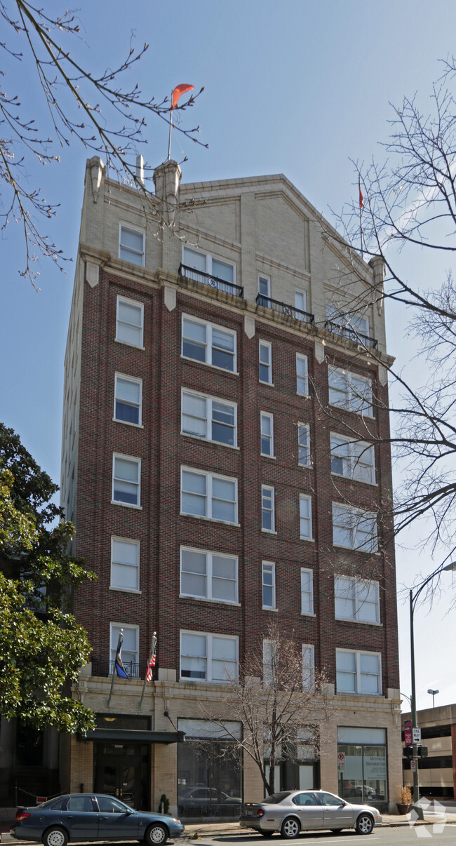 Building Photo - Linden Tower