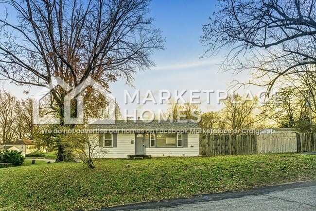 Building Photo - 650 Robert Ave