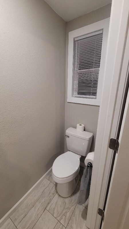 Building Photo - 206 W Chester St