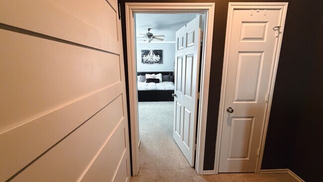 Building Photo - 1909 Kemah Village Dr