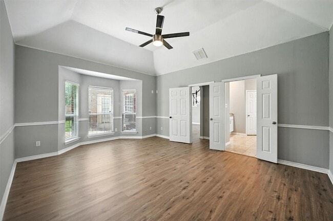 Building Photo - 312 Larkspur Ct