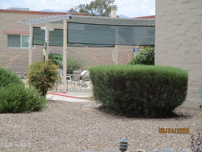 Building Photo - 8134 E Daniella Ln