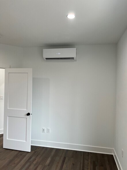 Building Photo - 4621 42nd St NW