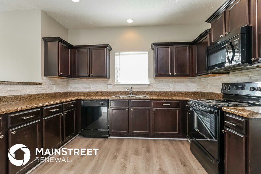 Building Photo - 1309 Halverson Dr