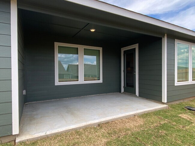 Building Photo - Welcome to your dream rental!!