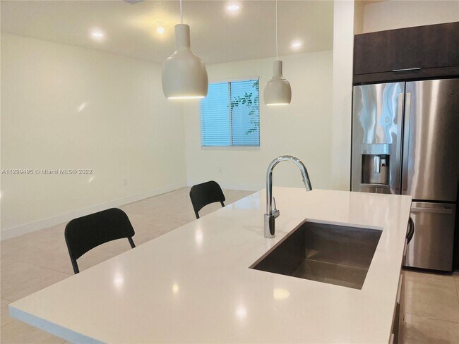 Building Photo - 6667 NW 102nd Path