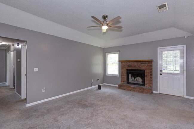 Building Photo - Move-In Ready 3/2 in Columbus | Appliances + W/D + Lawn Care + Pest Control Included | $1,550/mo