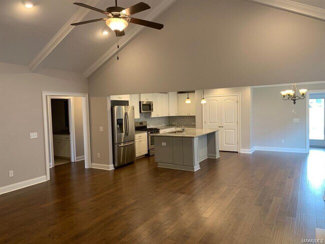 Building Photo - 4 Bedroom in Prattville For Rent