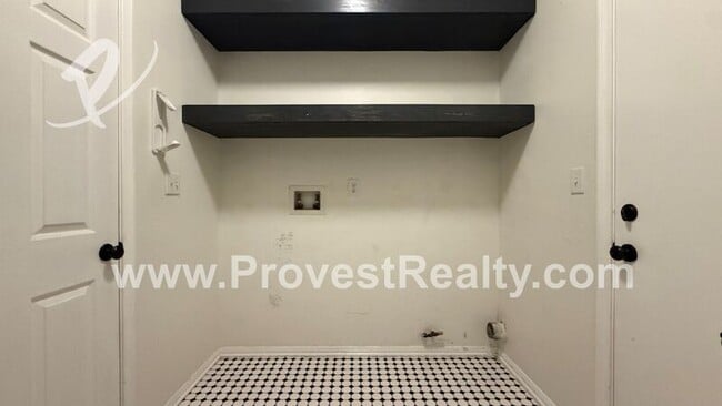 Building Photo - 9115 Honeysuckle Ave