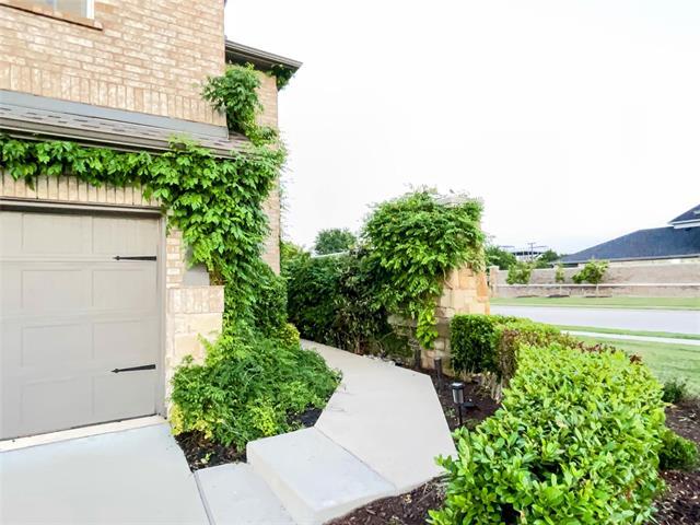 Building Photo - 1002 Switchgrass Ln