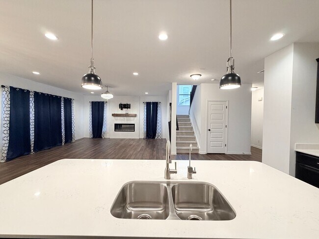 Building Photo - 4195 Risen Star Way