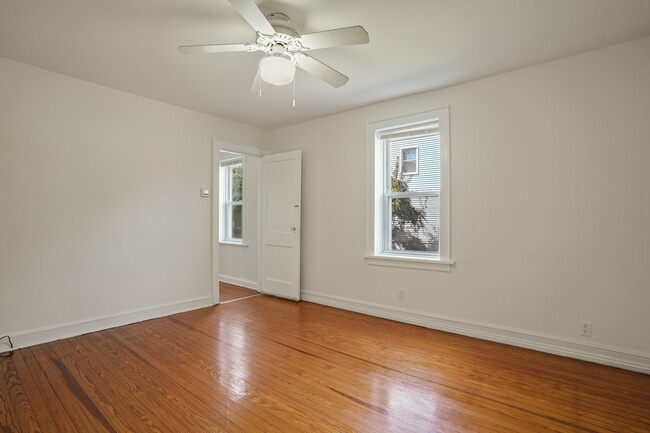 Building Photo - 221 Hunyadi Ave