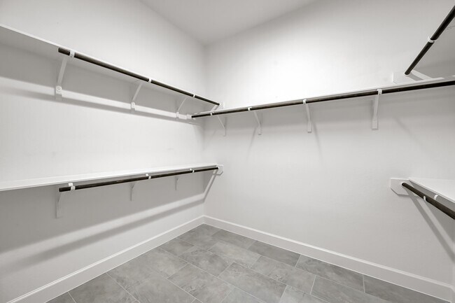 Building Photo - 32336 Noble Crk Dr