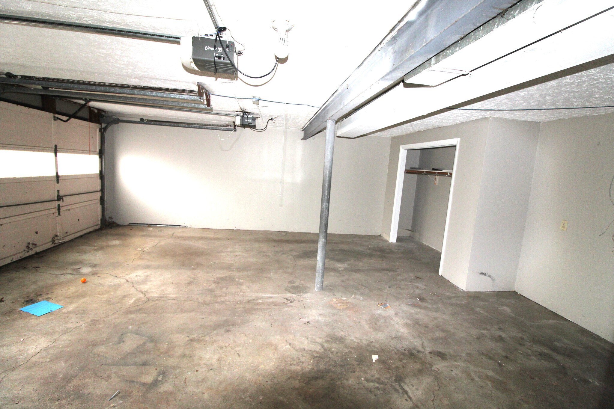 Building Photo - 2928 Landon Dr