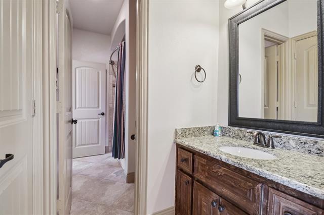 Building Photo - 8217 Almont Dr