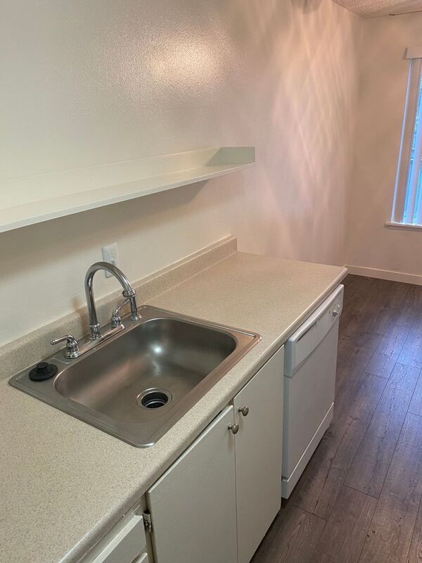 Building Photo - 479 Senate St NW