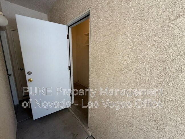 Building Photo - 7230 Indian Creek Ln