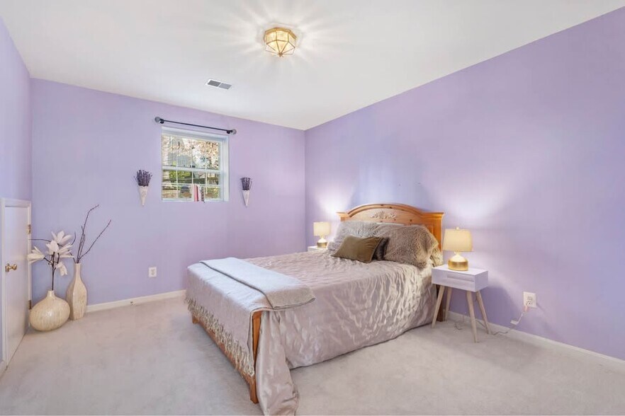 Building Photo - 47516 Anchorage Cir