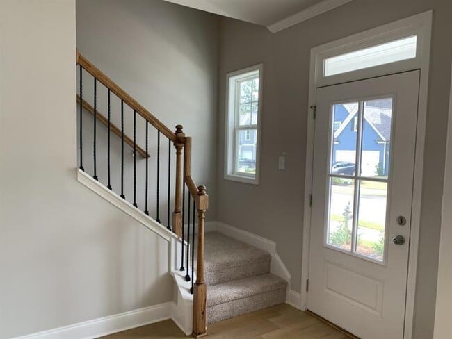 Building Photo - 5192 Parkwood Dr