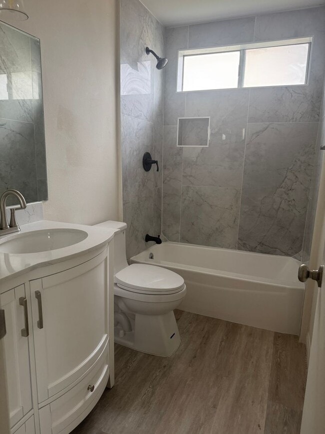 Building Photo - 4 bedroom/2 bath Lemon Grove home