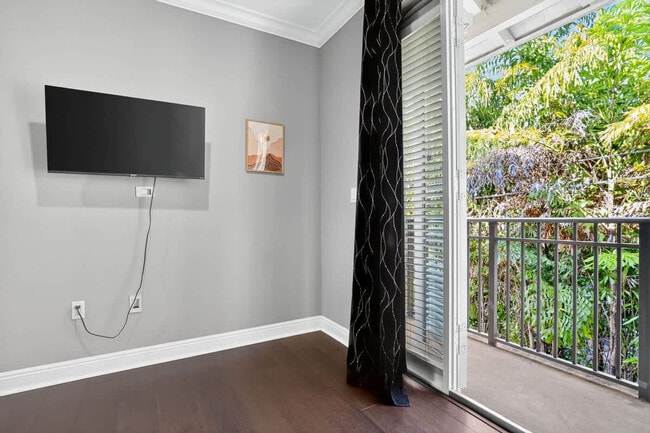 Building Photo - 1705 NE 11th St