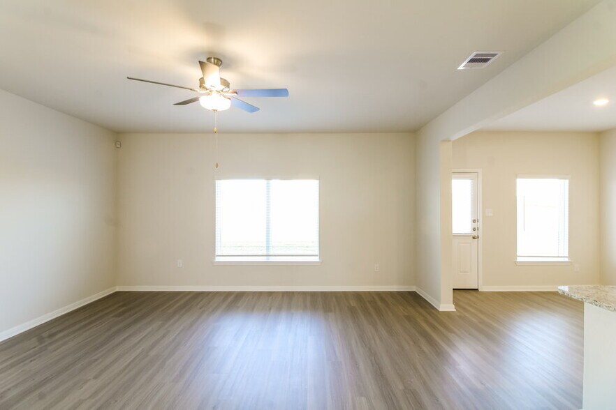 Building Photo - 413 Mystic Slopes Dr