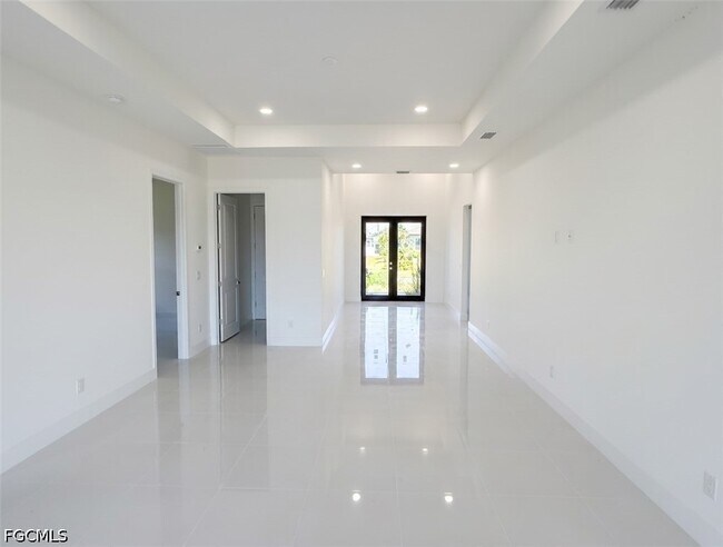 Building Photo - 2726 NW 41st Pl