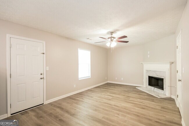 Building Photo - 3054 Aberdeen Way