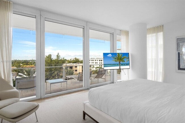 Building Photo - 9111 Collins Ave