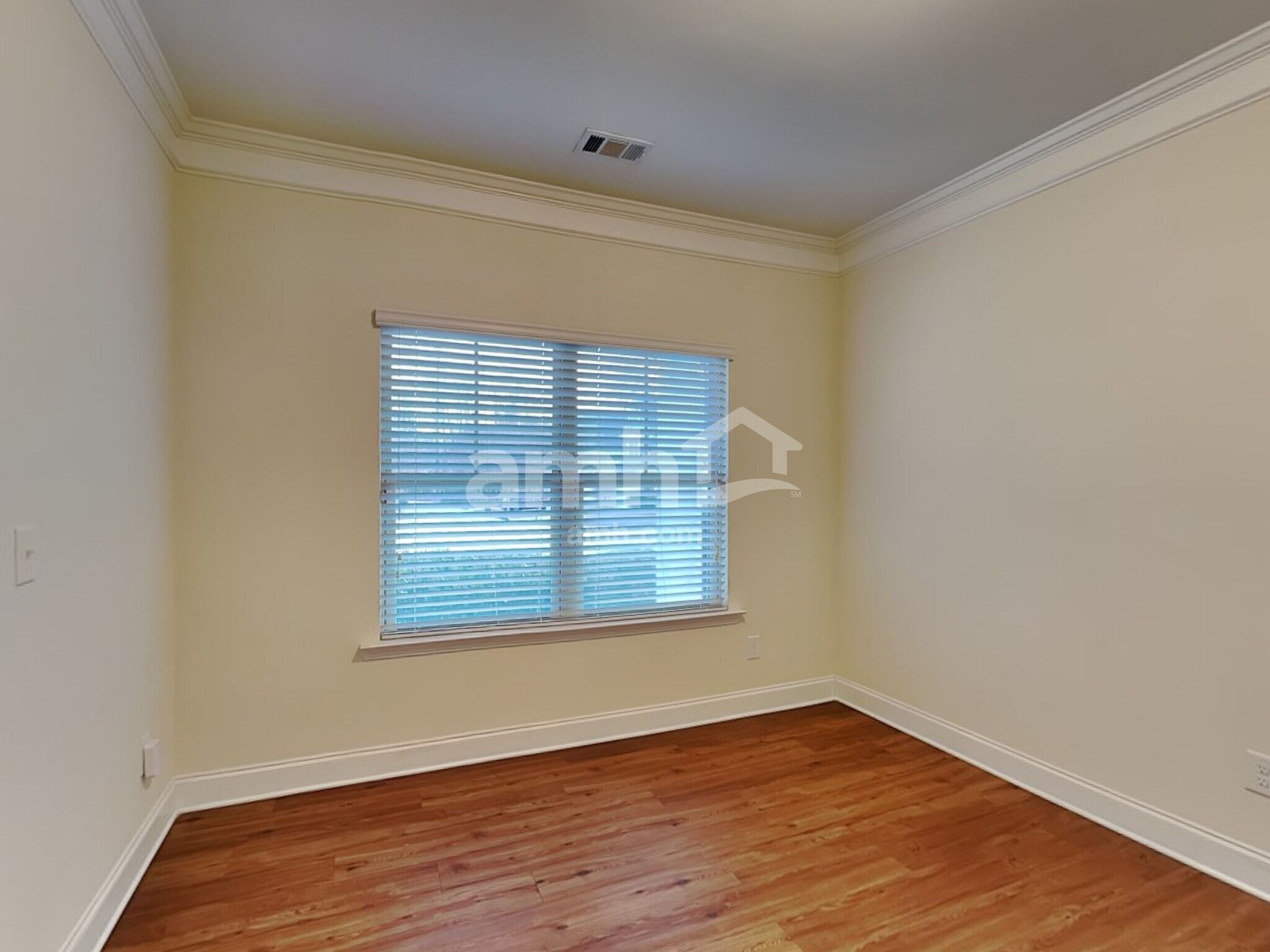 Building Photo - 2515 Beal St