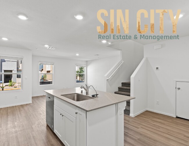 Building Photo - 1919 Stanza St