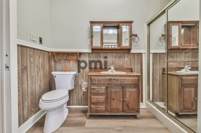 Building Photo - 266 Glenridge Dr