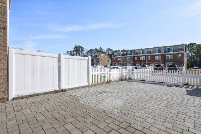 Building Photo - 11323 Sadler Walk Ln