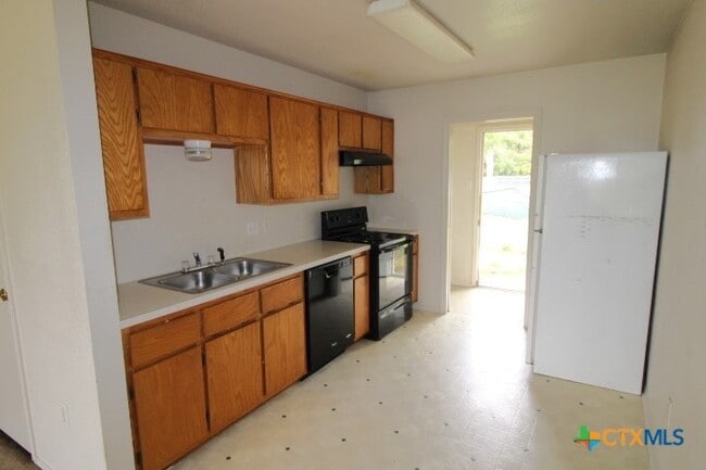 Building Photo - 704 N 4th St