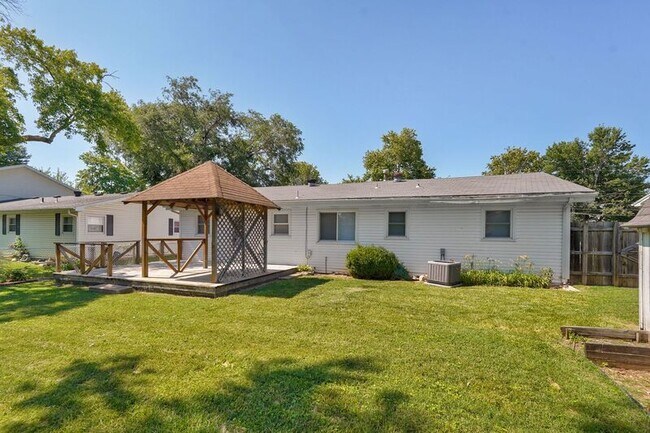 Building Photo - 3318 W Dorber Dr