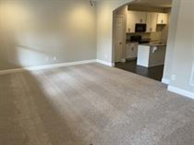 Building Photo - 247 Claremont Ct