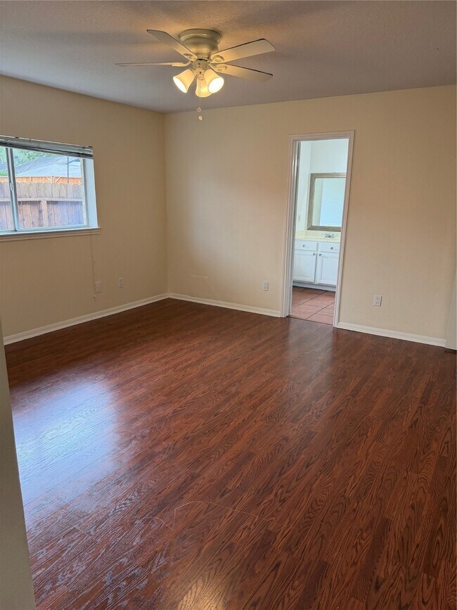 Building Photo - 2314 Clear Ridge Dr