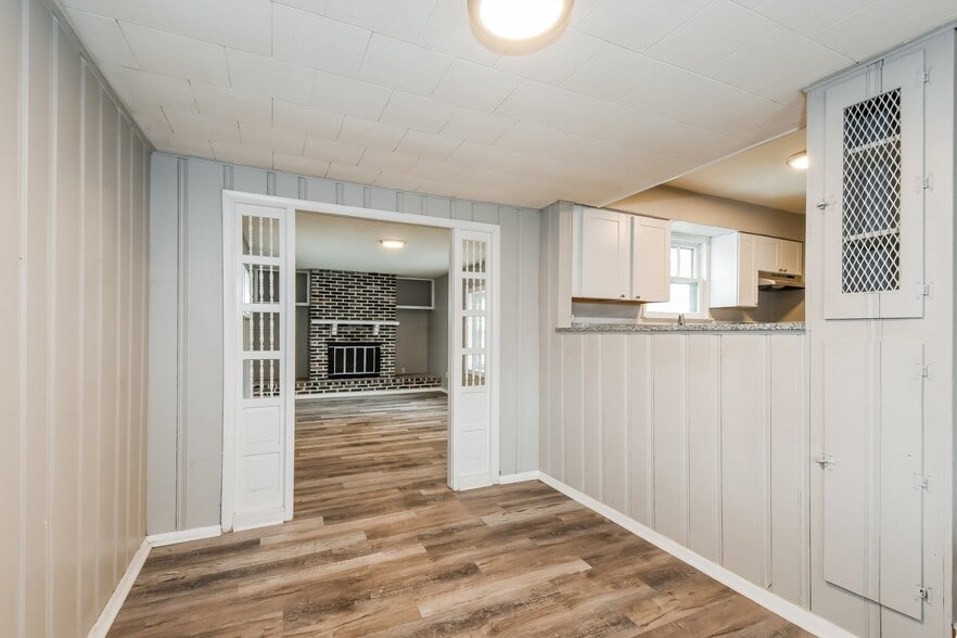 Building Photo - 354 Orient Ave