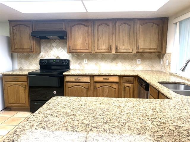 Building Photo - 941 Lombardy Dr