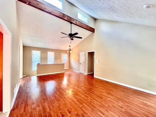Building Photo - 384 McKees Rock Ln