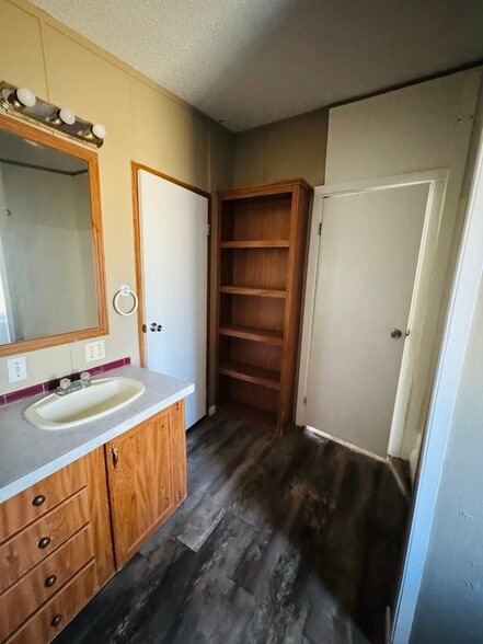 Building Photo - 286 Vestry Rd