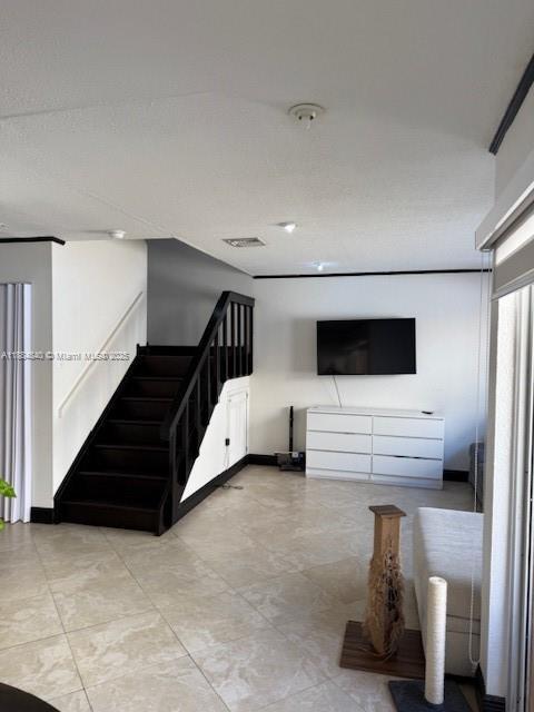 Building Photo - 6245 SW Kendale Lakes Cir