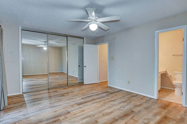 Building Photo - FOR RENT -  AEIRES ON THE BAY!