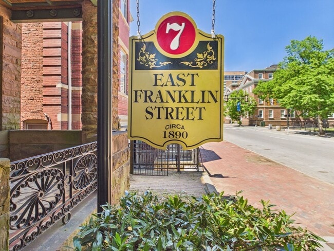 Building Photo - 7 E Franklin St
