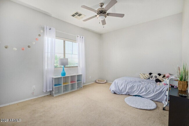 Building Photo - 939 E Sourwood Dr