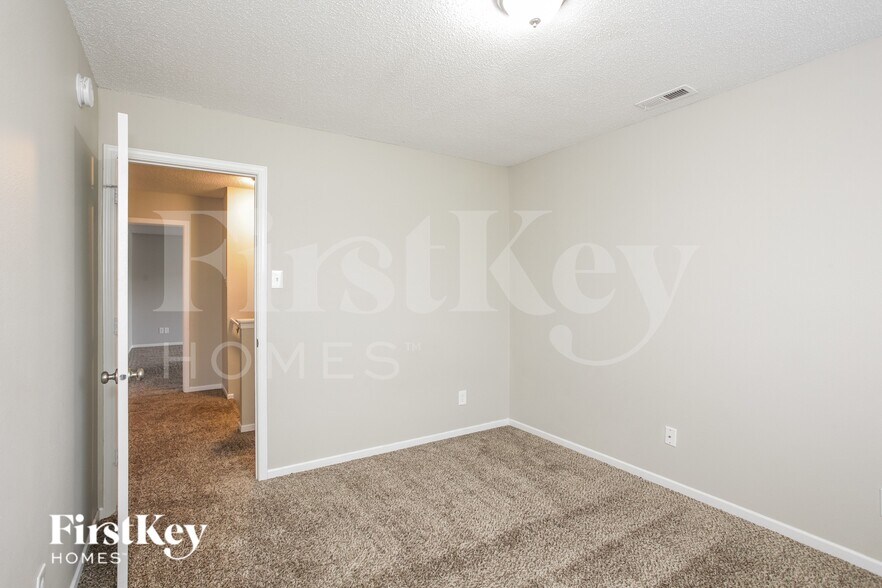 Building Photo - 6350 Eastern Range Rd